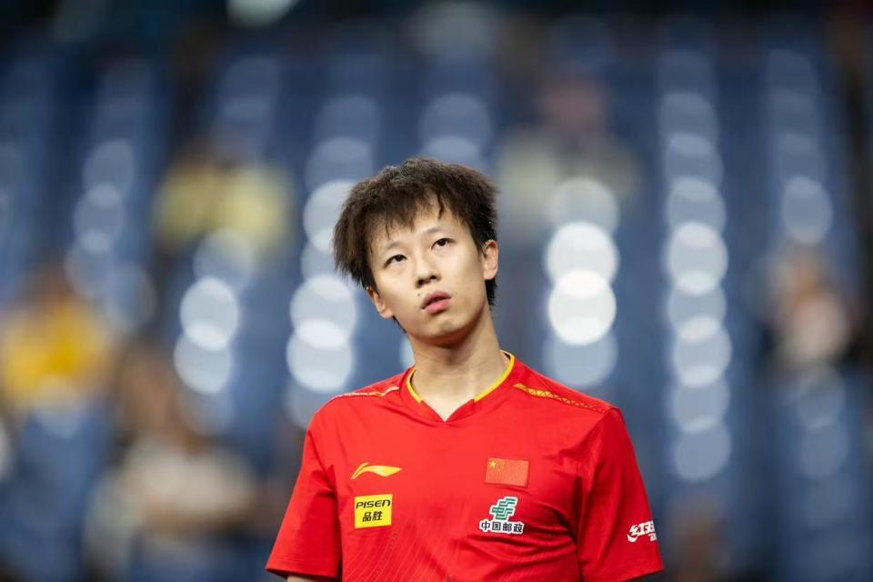 候同为左手, 远不敌西蒙