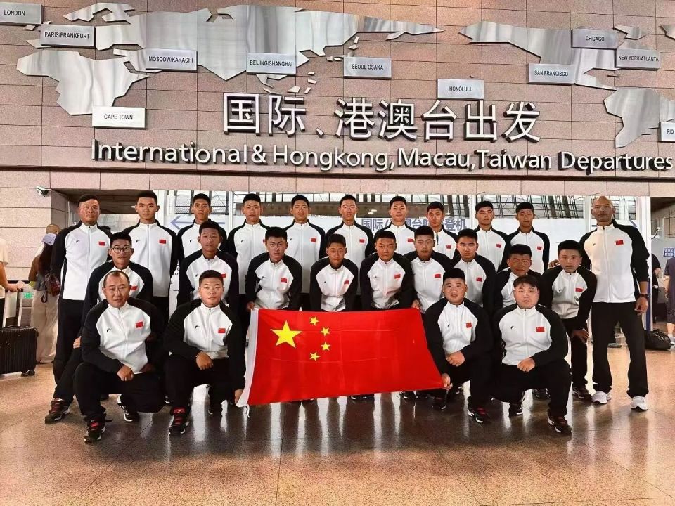 青到国家队, 远超他的成